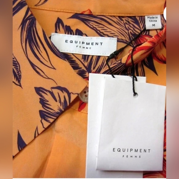 NWT Equipment "Quinne" in Cantaloupe Floral Silk Oversized Button Down, Size M - Picture 3 of 5